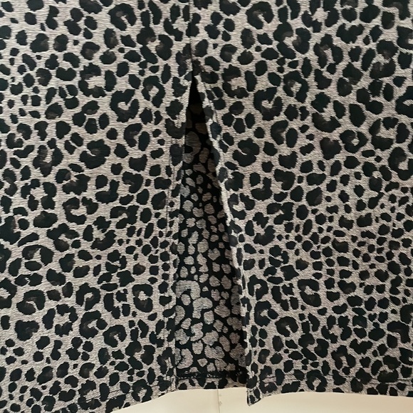Long cheetah pencil skirt - Picture 3 of 3